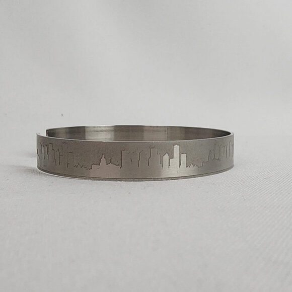 eLiasz and eLLa Silver Tone City Skyline Skinny Cuff Bracelet - Picture 3 of 9
